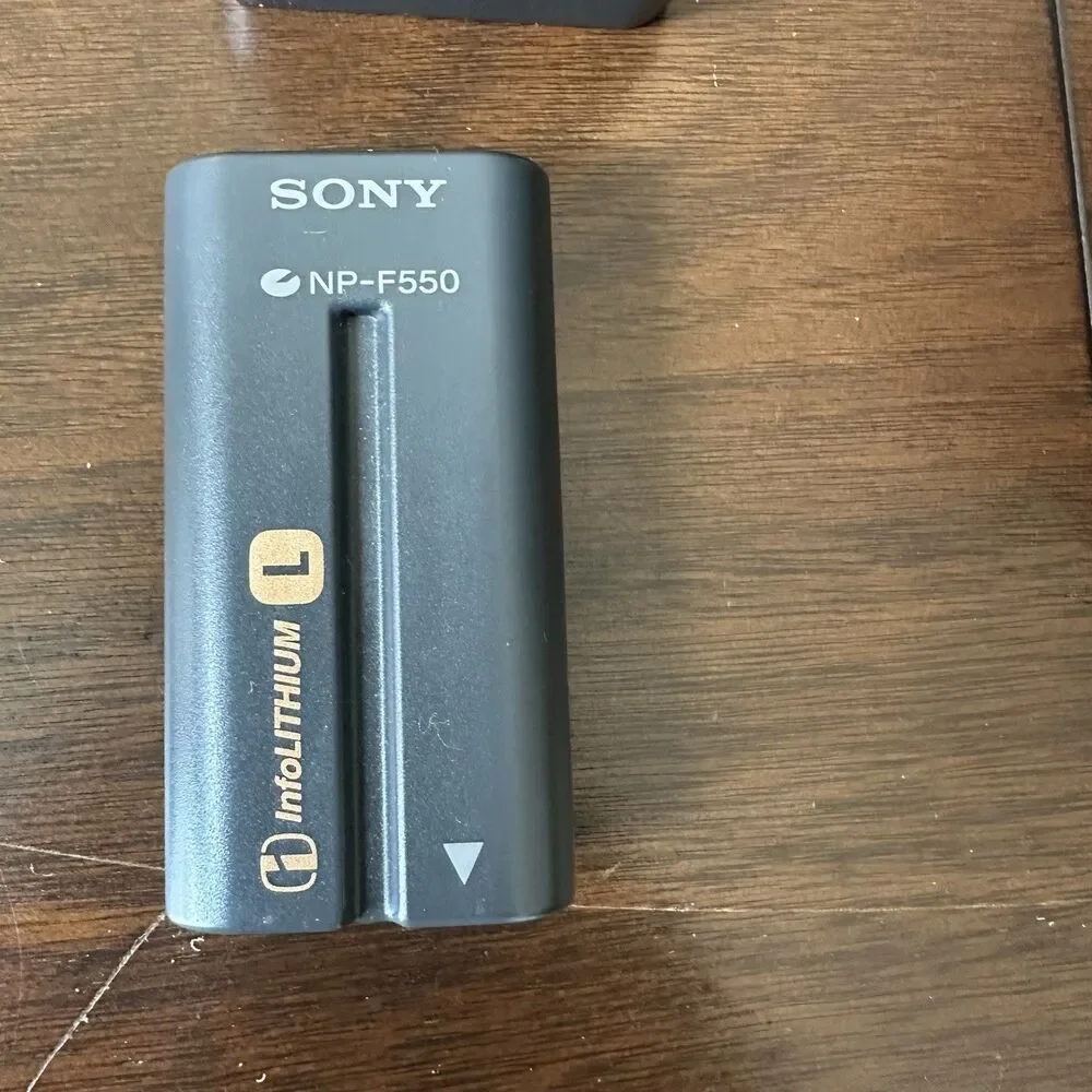 Sony Mavica MVC-FD88 Digital Still Camera Battery Charger Floppy Disk WORKS
